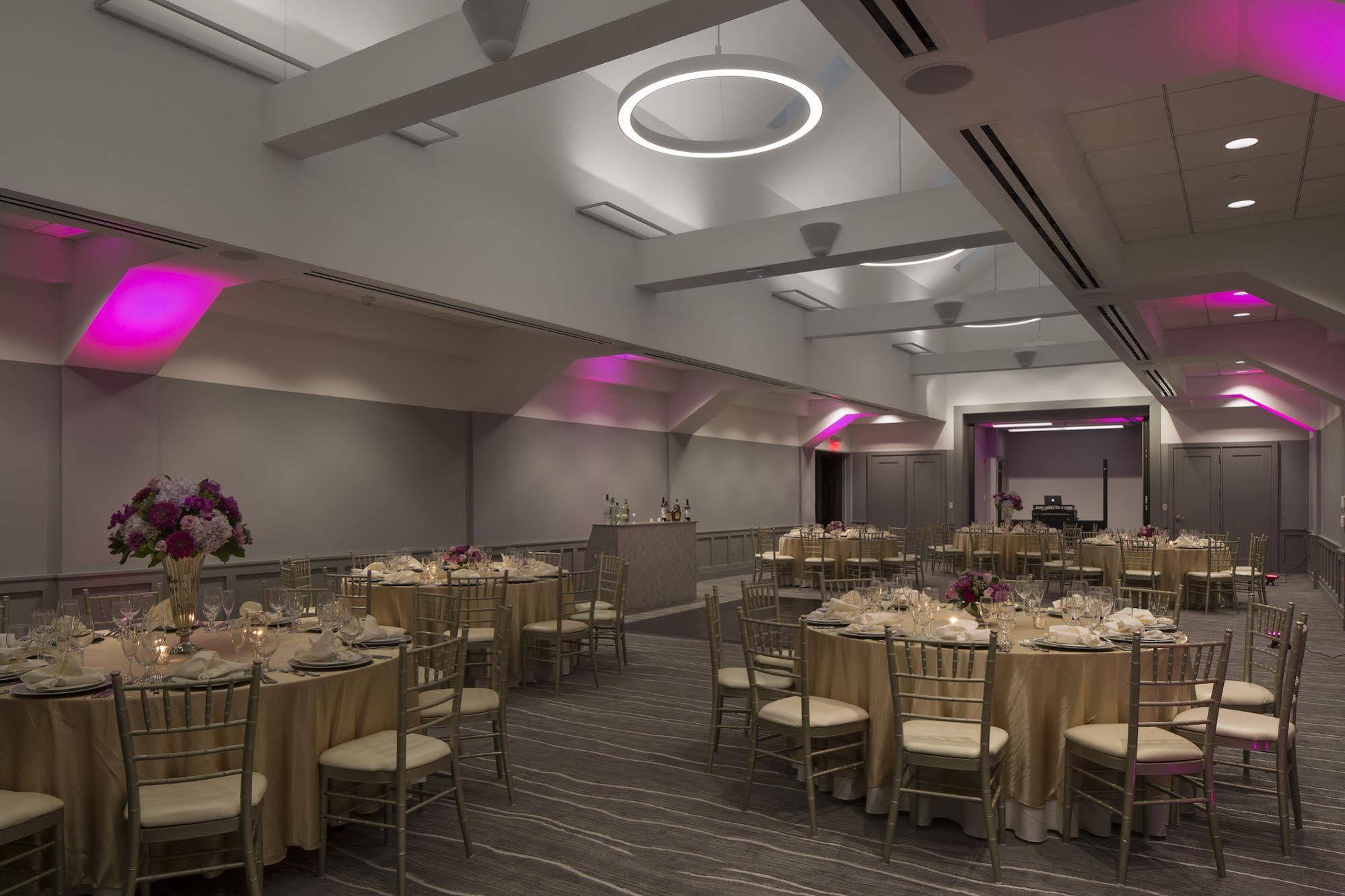 Chauncey Hotel & Conference Center Принстон Экстерьер фото